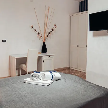 فندق مبيت وإفطار Arena بومبيي