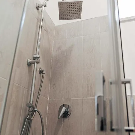 Arena فندق مبيت وإفطار 3*