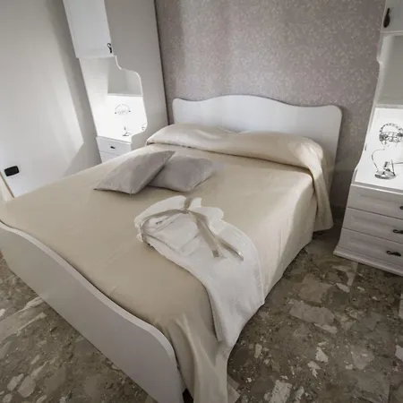 Arena Oda ve Kahvaltı 3*