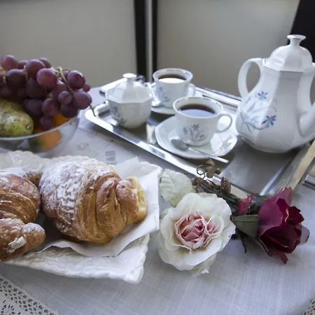 Arena Oda ve Kahvaltı Pompei